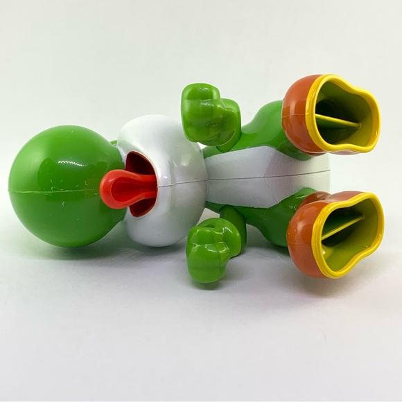 Nintendo Super Mario Bros Yoshi tongue sticks out McDonalds 2017 Happy Meal Toy - Picture 5 of 7